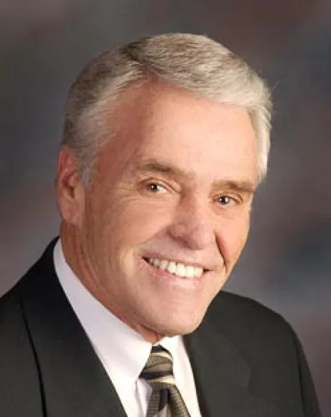 field_portrait/0/title field_portrait/0/alt