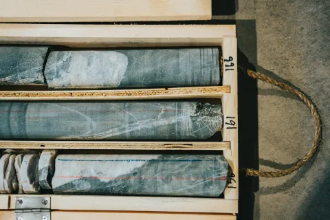 core samples with cracks