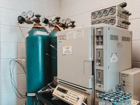 Called a gas chromatograph, this instrument is used to measure methane in the glass bottles. Photo courtesy Christopher Abin.